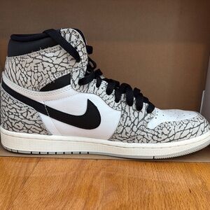 Jordan 1 Retro High OG White Cement